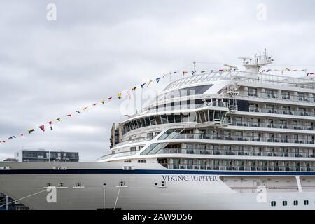 London, UK, 14. Juli 2019. Die Viking Jupiter Kreuzfahrtschiff, der Viking Cruise Line, bei Greenwich angedockt Stockfoto