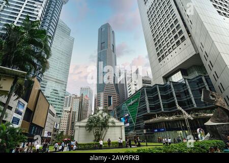 Singapur. Januar 2020. Ein Panoramablick auf den Raffles Place Stockfoto