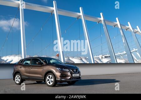 Kiew, Ukraine - Dezember 2019: Neuer Nissan Qashqai bei Olimpiyskij Sportkomplex Stockfoto