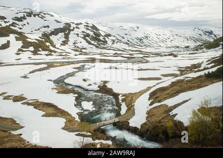 Hordaland/Norwegen. 06.29.2015.Schneelandschaften der Vossevangener Berge in Norwegen Stockfoto