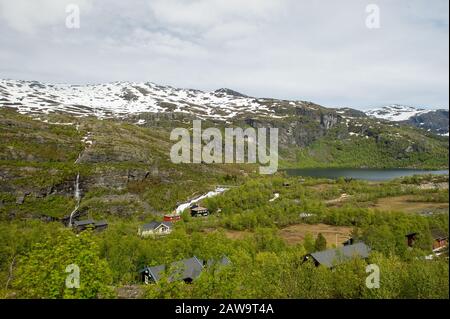 Verschneite Landschaften der Vossevangener Berge in Norwegen Stockfoto