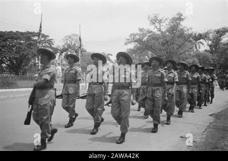 Festlichkeiten beim Transfer und Abzug britischer Truppen von der Indonesien-Parade britischer Indianer Anmerkung: Ghurkas Datum: 22. November 1946 Ort: Batavia, Indonesien, Jakarta, Niederländisch-Ostindien Stockfoto