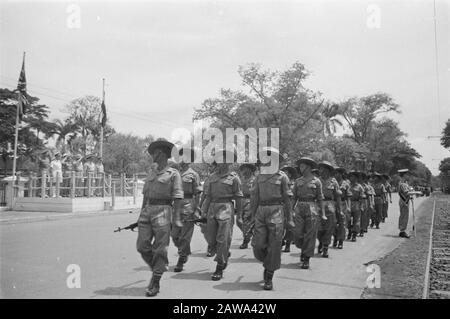 Festlichkeiten beim Transfer und Abzug britischer Truppen von der Indonesien-Parade britischer Indianer Anmerkung: Ghurkas Datum: 22. November 1946 Ort: Batavia, Indonesien, Jakarta, Niederländisch-Ostindien Stockfoto