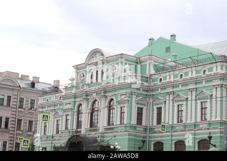 Juli. 2019. Sankt Petersburg, Russland Schöne Geschichte der alten Stadtarchitektur Stockfoto