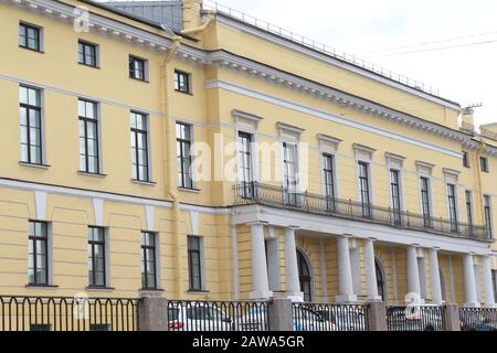 Juli. 2019. Sankt Petersburg, Russland Schöne Geschichte der alten Stadtarchitektur Stockfoto