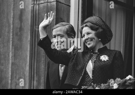 Eröffnung der Generalstaaten Königin Beatrix und Prinz Claus auf dem Balkon des lange Voorhout Palastes Datum: 21. September 1982 Schlagwörter: Queens, Holes, Princes, prinsjesdag Personenname: Beatrix, Königin Claus Fürst Stockfoto