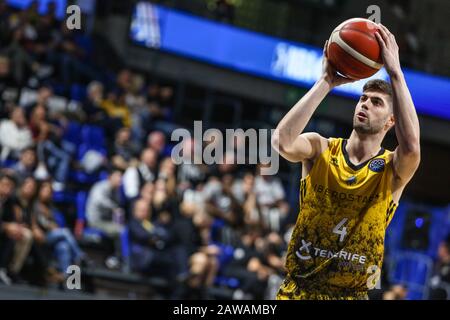 Auf Spanien. Feb. 2020. Santi Yusta (iberostar tenera) auf Schuss während Iberostar Tenera vs Rio Grande Valley Vipers, FIBA Intercontinental Cup in Tenera, Italien, 7. Februar 2020 Kredit: Independent Photo Agency/Alamy Live News Stockfoto