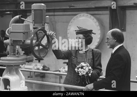 Queen Beatrix eröffnet erste unterirdische Kläranlage in Rotterdam Datum: 3. November 1987 Standort: Rotterdam, South Holland Schlüsselwörter: Openings Person Name: Beatrix, Princess Stockfoto