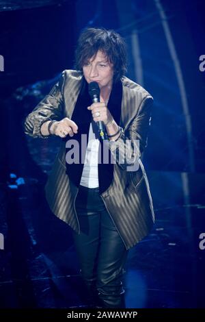 Sanremo, Italien. Februar 2020. Sanremo, 70. Italienisches Liedfestival 2020. Vierter Abend. Auf dem Foto Gianna Nannini Credit: Independent Photo Agency Srl/Alamy Live News Stockfoto