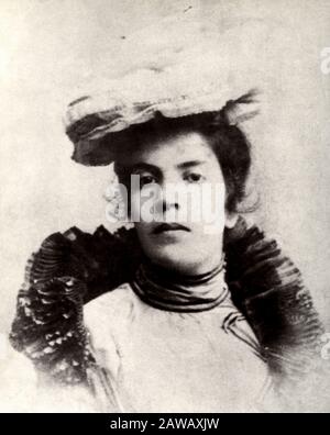 1905 Ca, ITALIEN: Die italienische Schriftstellerin GRAZIA DELEDDA ( Nuoro 1871 - Roma 1936 ), NOBELPREISTRÄGERIN 1926 - SCRITTRICE - SCRITTORE - LETTERATURA Stockfoto