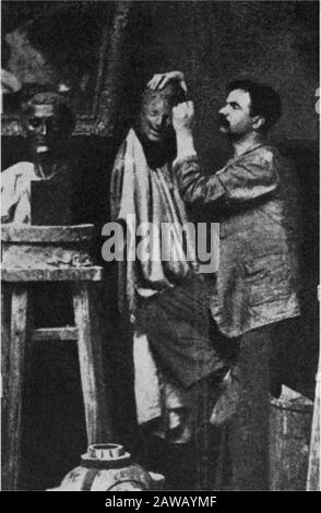 1890 Ca, ITALIEN: Der gefeierte italienische Bildhauer MEDARDO ROSSO (* 1858; † 1928). Er gilt, wie auch der Künstler des Post-Impressionismus, als "Auguste Rodin". - Stockfoto
