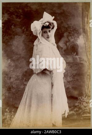 Ca, Paris, Frankreich: Die französische Schauspielerin Mademoiselle Harlay ( Hélène Devilliers ), Foto von Reutlinger, Paris . Harlay wurde sev Stockfoto