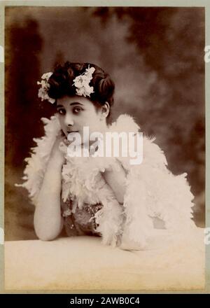 Ca, Paris, Frankreich: Die französische Schauspielerin Mademoiselle Harlay ( Hélène Devilliers ), Foto von Reutlinger, Paris . Harlay wurde sev Stockfoto