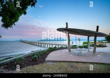 Cardwell Jetty bei Sonnenaufgang, Cardwell North Queensland, Australien Stockfoto