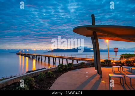 Cardwell Jetty bei Sonnenaufgang, Cardwell North Queensland, Australien Stockfoto