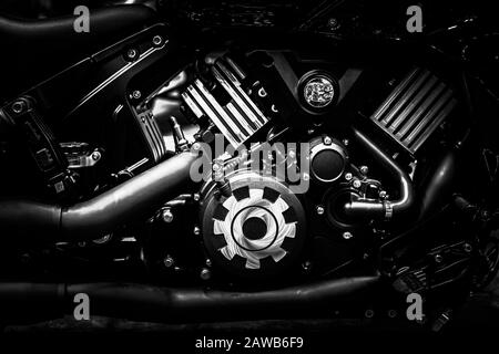 Motorrad-Motorblock Close-Up-Chopper-Fahrrad Vintage Ton Industriekunst und Design. Stockfoto