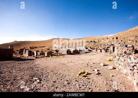 Geisterdorf in Andenplateaus, Bolivien. verlassenen Mine. San Antonio de Lipez Stockfoto