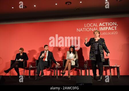 Kandidaten für die Labour-Führung (von links nach rechts) Rebecca Long-Bailey, Jim McMahon (für Sir Kier Starmer), Lisa Nandy und Emily Thornberry während der von der Labour-Führung in Nottingham angedrängten Anwärter. Stockfoto