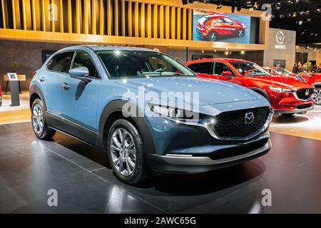 Brüssel - 9. JANUAR 2020: Das neue Mazda MX-30-Automodell wurde auf der Autosalon 2020 in Brüssel vorgestellt. Stockfoto