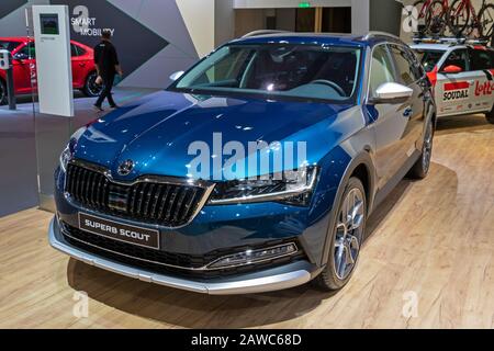 Brüssel - 9. JANUAR 2020: Das neue Skoda Superb Scout Pkw-Modell wurde auf der Autosalon 2020 in Brüssel vorgestellt. Stockfoto