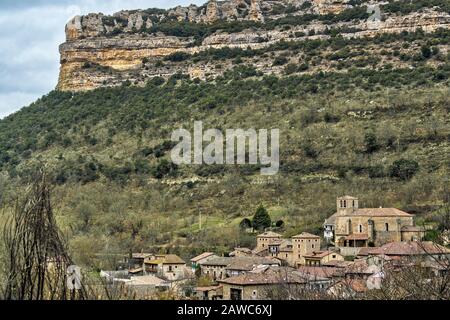 Die Stadt Escalada ist ein historisch-künstlerischer Komplex in der Provinz Burgos, Kastilien und Leon, Spanien, Europa Stockfoto