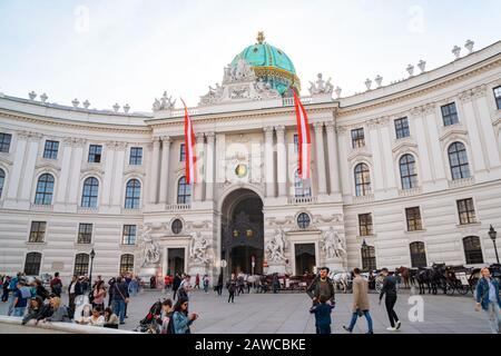 Wien, Österreich 25. November 2019 - Pferdekutsche, Touristenattraktion Stockfoto