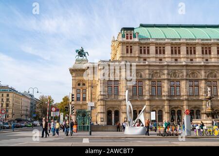 Wien, Österreich 25. November 2019 - Wiener Staatsopernhaus. Stockfoto