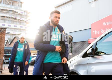 Nottingham, Großbritannien. Februar 2020. Stuart Dallas von Leeds United trifft am Samstag, den 8. Februar 2020, für das Sky Bet Championship Match zwischen Nottingham Forest und Leeds United auf dem City Ground in Nottingham ein. (Kredit: Pat Scaasi/MI News) Foto darf nur für redaktionelle Zwecke in Zeitungen und/oder Zeitschriften verwendet werden, Lizenz für kommerzielle Nutzung erforderlich Kredit: MI News & Sport /Alamy Live News Stockfoto