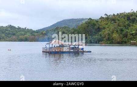 Philippinen, Ormoc - 12. Januar 2020: Blick auf den Danao-See Stockfoto