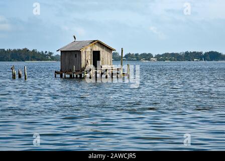 Old Abandoned Fishing House in der Bay of Cortez, Florida Stockfoto