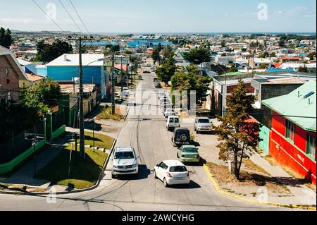 Patagonien, Chile - dezember 2019 Schöne Aussicht auf Punta Arenas mit der Straße von Magellan Stockfoto