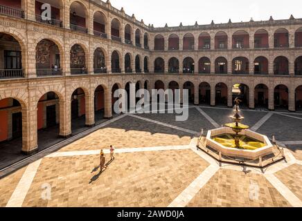 Innenhof des Nationalpalastes in Mexiko-Stadt, Mexiko. Stockfoto