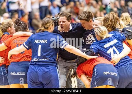 Rotterdam, 08-02-2020, Topsportcentrum Rotterdam, Finale Nederlands Kampioenschap Zaalhockey Hoofdklasse Dames. Team Laren gewinnt das Spiel Kampong - Laren. Stockfoto