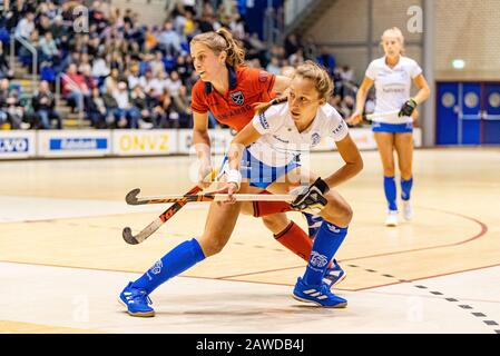 Rotterdam, 08-02-2020, Topsportcentrum Rotterdam, Finale Nederlands Kampioenschap Zaalhockey Hoofdklasse Dames. Carlijn Tukkers während des Spiels Kampong - Laren. Stockfoto