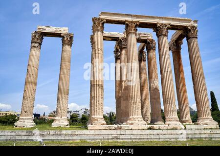 Den Tempel des Olympischen Zeus oder den olympieion oder Spalten des Olympischen Zeus ist ein Monument, das von Griechenland und ein ehemaliger kolossalen Tempel in der Mitte des Th Stockfoto