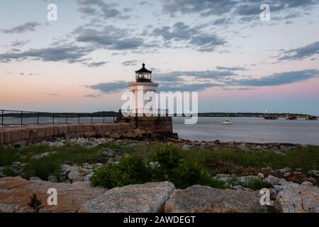 Wanze Leuchtturm bei Sonnenuntergang Stockfoto