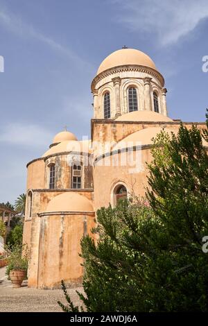 Kloster Agia Triad auf Crete in Griechenland. Schöne Terrasse im Sommer Stockfoto