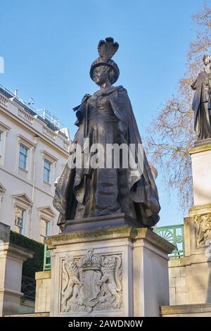 Statue der Königin Mutter elizabeth bowes Löwe Stockfoto