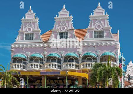Farbenfrohe Gebäude, Oranjestad, Aruba, West Indies Stockfoto