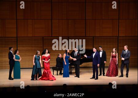 New York, USA. Februar 2020. Künstler treten beim sechsten jährlichen Spektakulären Konzert in der Zankel Hall in der Carnegie Hall in New York, den Vereinigten Staaten, am 7. Februar 2020 auf. Mehr als 500 New Yorker genossen am Freitagabend ein geniales Konzert, das das Jahr des Rat in der Carnegie Hall in New York City (NYC) feierte. Um MIT "amerikanischen, chinesischen Künstlern das chinesische Neujahr in der Carnegie Hall von NYC zu FEIERN" Credit: Zhan Zehu/Xinhua/Alamy Live News Stockfoto