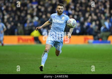 Nottingham, ENGLAND - 8. FEBRUAR Stuart Dallas (15.) von Leeds United beim Sky Bet Championship Match zwischen Nottingham Forest und Leeds United am City Ground, Nottingham, am Samstag, den 8. Februar 2020. (Kredit: Jon Hobley / MI News) Foto darf nur für redaktionelle Zwecke in Zeitungen und/oder Zeitschriften verwendet werden, Lizenz für kommerzielle Nutzung erforderlich Credit: MI News & Sport /Alamy Live News Stockfoto