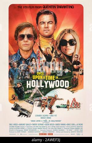 RELEASE Datum: August 9, 2019 TITEL: Es War Einmal in Hollywood Studio: Columbia Pictures Regie: Quentin Tarantino Handlung: ein TV-Schauspieler und seine Stuntman auf eine Odyssee begeben Sie sich einen Namen in der Filmindustrie zu machen während des Charles Manson Morde 1969 in Los Angeles. STARRING: Brad Pitt, Leonardo DiCaprio und Margot Robbie poster art (Credit Bild: © Columbia Pictures/Entertainment Bilder) Stockfoto