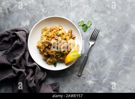 Fufu de platano verde maduro, Tacaho, Mofongo, gestampfte Kochbananen mit Schweinefleisch, Zwiebel. Puerto Rico. Amazonische Küche, Peru, Kuba Stockfoto