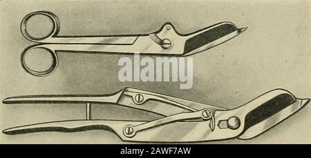 Der Operationssaal und der Patient; eine Anleitung zur vor- und Nachbehandlung . Abb. Los.-Sägen zum Entfernen von Gipsabgüssen von Paris. Putzstreifen dienen als Leitfaden zur Linie entlang der Linie, die geschnitten werden soll, und schützen die Haut vor Verletzungen durch das eingesetzte Instrument.Viele Instrumente wurden entwickelt (Abb. 106, 107, 108, 109). Abb. 109.-Schere, die beim Entfernen von Gipsabgüssen von Paris helfen sollen. Zum Entfernen von Stacheln. Diese häufig verwendeten Messer sind das Strongresektionsmesser mit einem Aufzugsgriff und die kleine Handsäge. Wenn der Guss mit einem Messer zerschnitten wird, ist es einfacher, wenn der BANDAGI Stockfoto