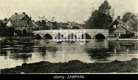 Anmerkungen zur Barry Genealogie in England und Wales. ST. MARIA-KIRCHE, KORDINGBRIDGE. Die BRÜCKE, FORDINGBRIDGE. Die Aufzeichnung über jede Verbindung der Familie Barry mit den Ländern, die früher von seinen Vorfahren gehalten wurden, wurde eingestellt. Der 1737 datierte Wille seiner Witwe Margaret in Salisbury ist im Anhang B enthalten. Francis Barry, der Vater von Walter Barry, aus Salisbury, verheiratet, 1654, Clara Pope, und starb 1682. Er war ein eifriger Bauer, und sein Abstieg ist eindeutig durch Gemeinderegister, Willen und Anfragen eines ehemaligen Francis Barry, geboren 1568, nachzuvollziehend, whowas der Sohn von Gawin, Gawyn oder Gawain ist Stockfoto