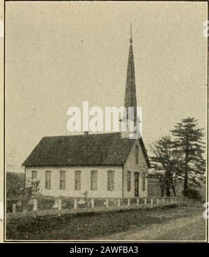 Geschichte der Alleghany Evangelical Lutheran Synod of Pennsylvania, zusammen mit einem aktuellen Handbuch der Evangelisch-Lutherischen Kirche, ihrer Abstammung, Herkunft und Entwicklung . , von denen ein Drittel am Tag der Widmung erhoben wurde. Rev. Carney, Burkholder, English, Shriver, Wag-ner, M. J. Ross, Guy McCarney, C. B. King, Ph.D., und FormerPastors Charles Lambert und H. D. Hoover, Ph.D., partizipatedin den verschiedenen Diensten des Anlässen. Die Gemeinde ist sehr an Missionen interessiert, und sie ist an der Sonntagsschule und Der Arbeit Der Gesellschaft Junger Menschen interessiert. Itis ist für seine Gastfreundschaft bekannt und hat Freq Stockfoto