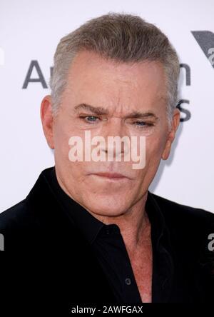 Santa Monica, USA. Februar 2020. Santa MONICA, KALIFORNIEN - 08. FEBRUAR: Ray Liotta nimmt am 08. Februar 2020 in Santa Monica, Kalifornien, an den Film Independent Spirit Awards 2020. Foto: Crash/imageSPACE Credit: Imagespace/Alamy Live News Stockfoto