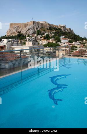 Blick auf die Akropolis von der Oberseite des Electra Palace Hotel in der Plaka Viertel von Athen, Griechenland Stockfoto