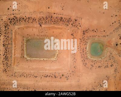 Luftbild des Stock-Bewässerungstanks Worungil in der Nähe von Wilcannia NSW Australien Stockfoto