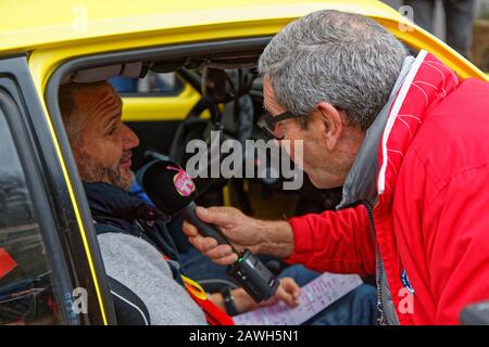 Antraigues, FRANKREICH, 2. Februar 2020: Die Historische Rallye Monte-Carlo verläuft auf den Straßen Südfrankens. Diese 23. Ausgabe beherbergt 310 Teams aus 28 Co Stockfoto